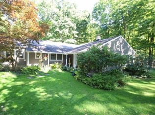 10402 Mayfield Rd, Chesterland, OH 44026