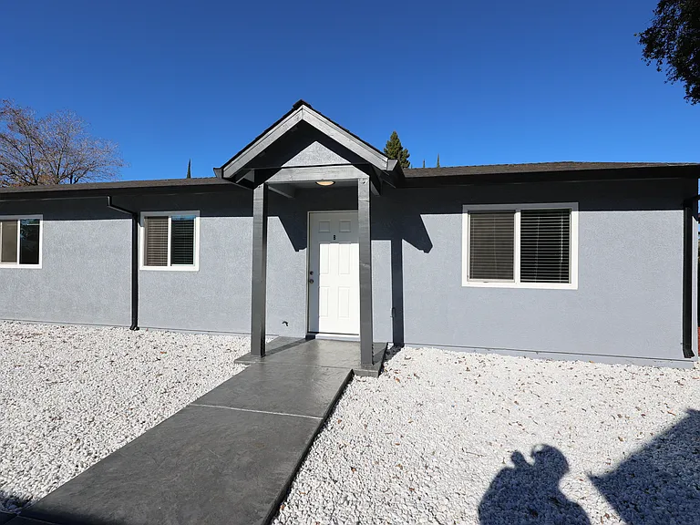 761 Almond St #B — Photo 1