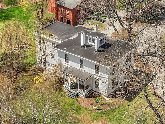 2nd image of 840 Broadway