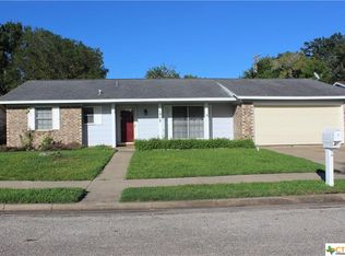 1812 Mission Dr, Victoria, TX 77901