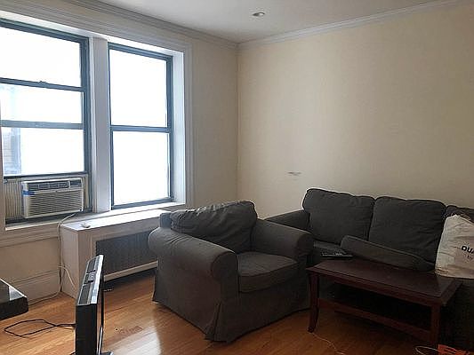 4th image of 310 Convent Ave #24