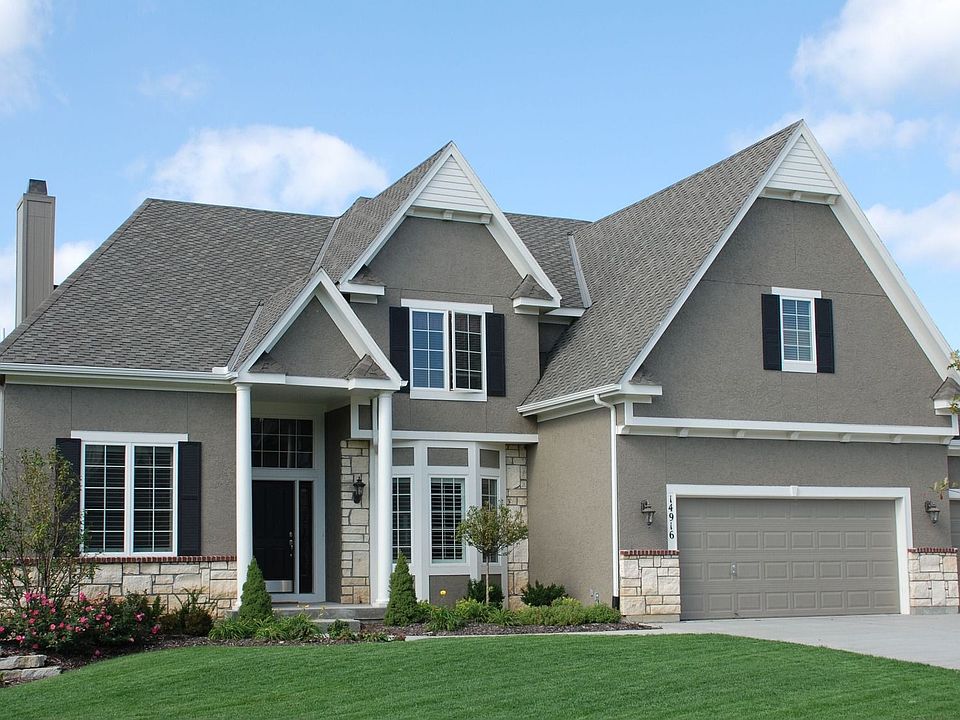 Gorgeous home on stunning cul-de-sac lot!