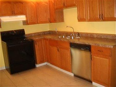 4th image of 812 Lyndon Ave