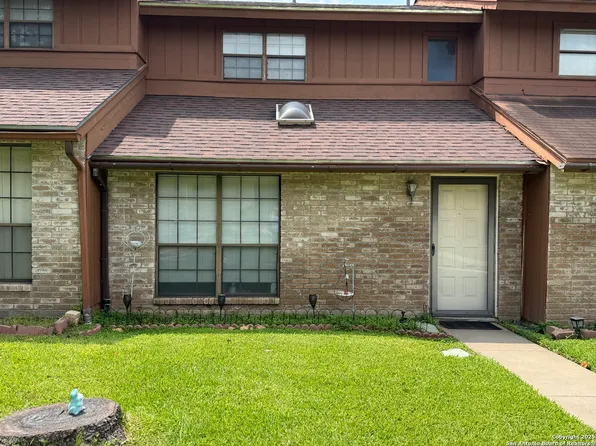 305 S Archer #B2, Beeville, TX 78102