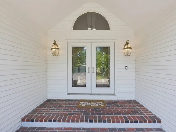 250 Palisades Cir, Stoughton, MA 02072