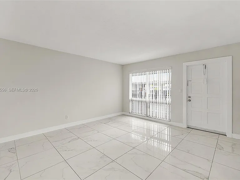 5141 Hollywood Blvd #206 — Photo 5