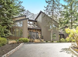 90 Stanie Glen Rd, Watchung, NJ 07069