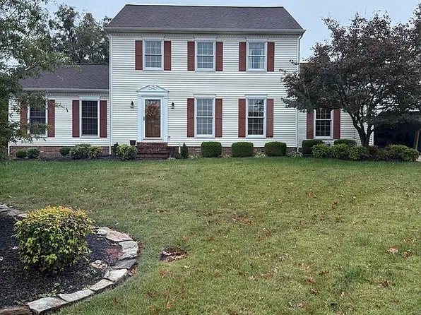 237 Highland Club Est, Mayfield, KY 42066
