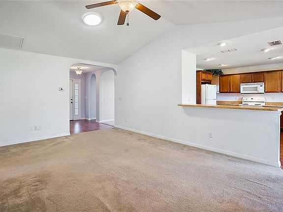 5th image of 17577 SE 122nd Ct