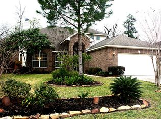 214 Maple Ln, Conroe, TX 77304