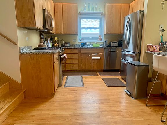 5th image of 6705 W Montrose Ave