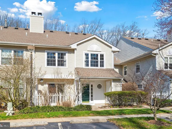 69 Bayberry Ct, Glen Mills, PA 19342