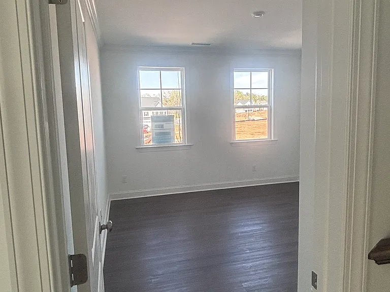 937 Crossbill Dr — Photo 15