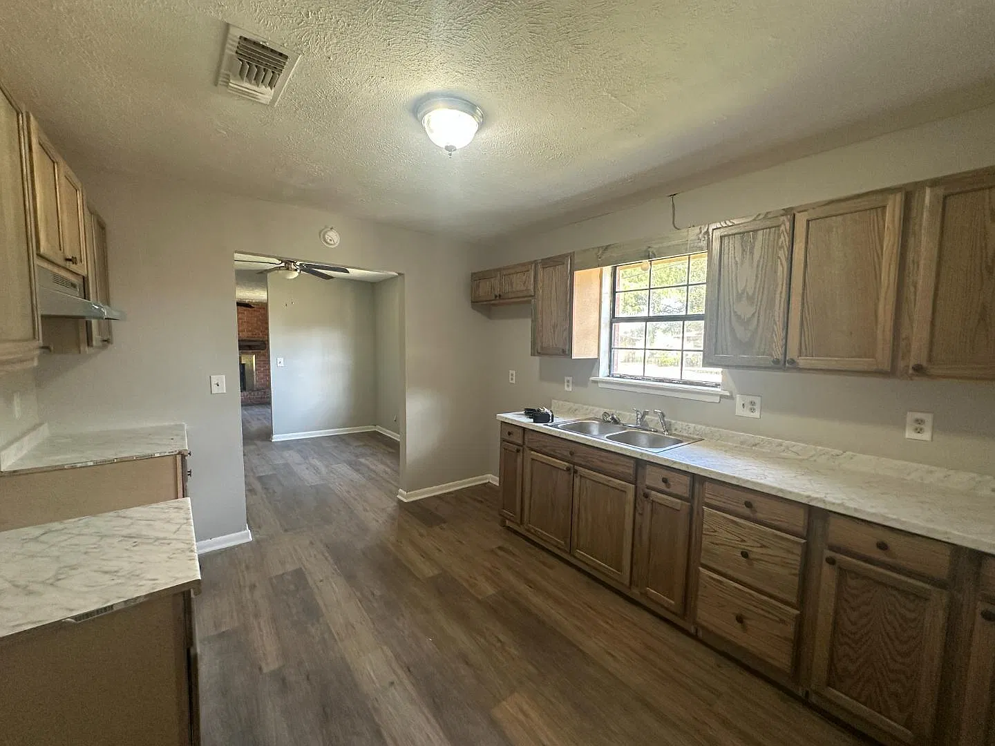 1713 Arrowhead Drive — Photo 2