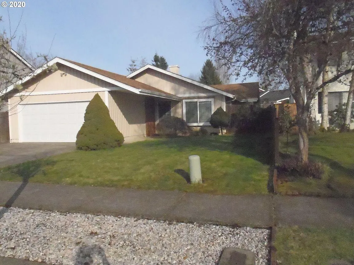 1081 S 44th St photo 1