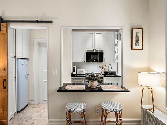 3rd image of 1361 Madison Ave APT 3D