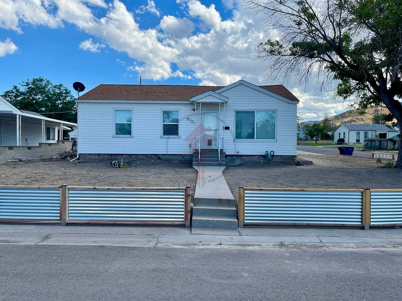 3150 W Duplex — Photo 2