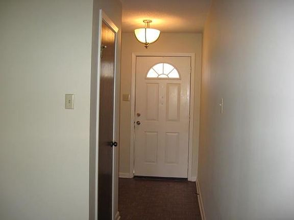 2nd image of 8 Turtle Creek Ct