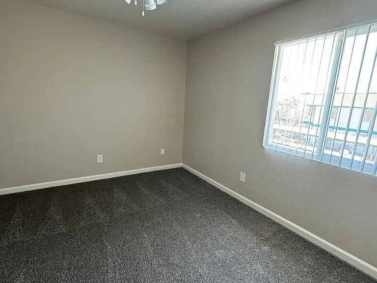 Canyon Club Apartments — Photo 79
