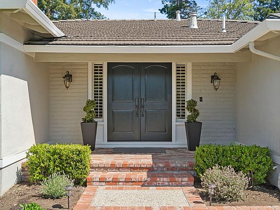5th image of 5819 Antigua Dr