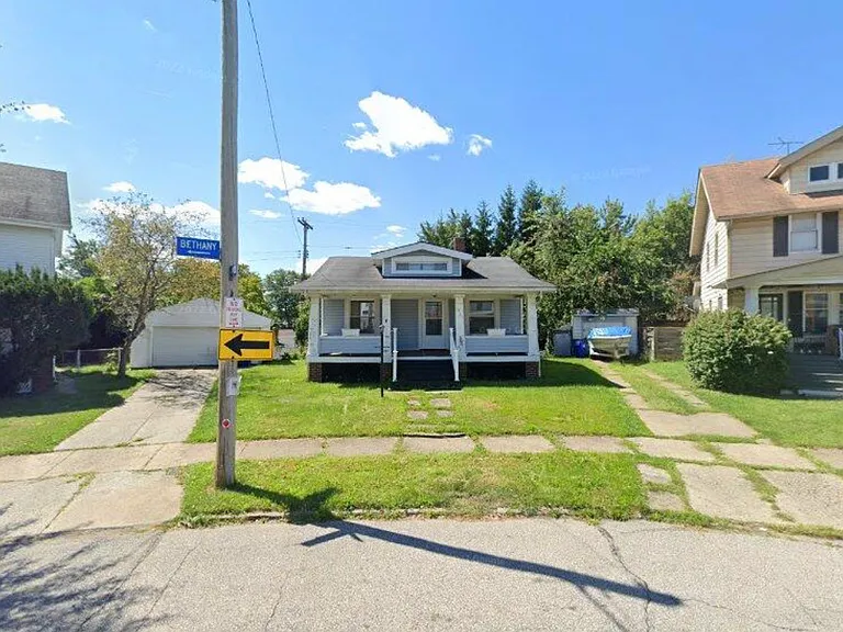 3590 W 123rd St — Photo 2