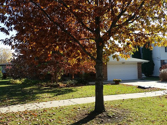 3rd image of 4011 N Galesburg Ave