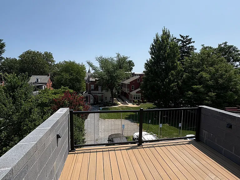 431 N Cherry St — Photo 13
