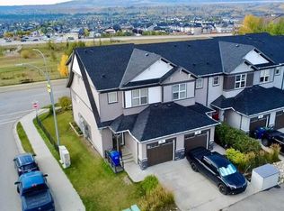 5A N Heritage Dr, Cochrane, AB T4C 2N6