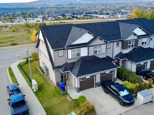 5A N Heritage Dr, Cochrane, AB T4C 2N6