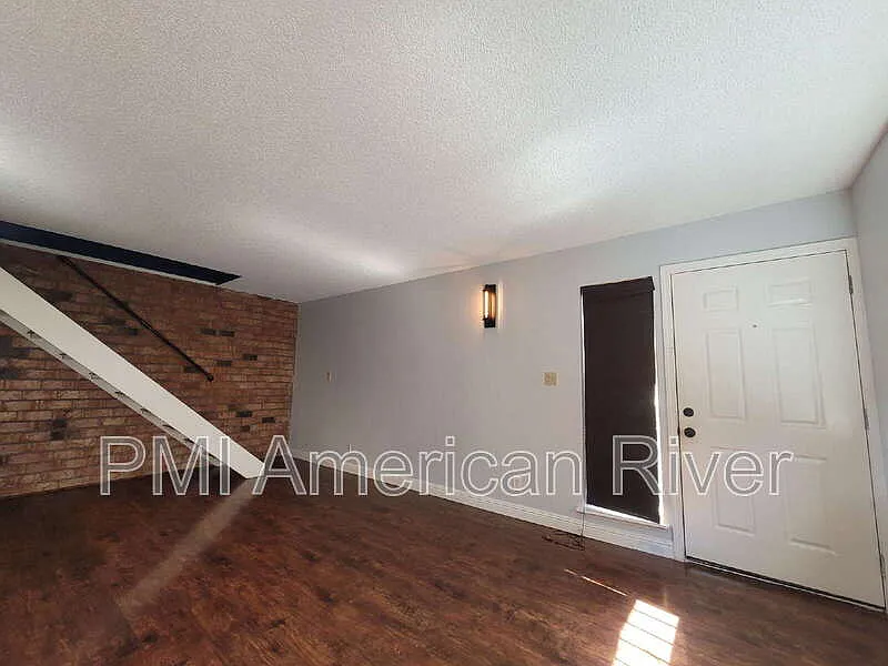 2 bed, 1.0 bath, 840 sqft, $1,475 — Photo 4