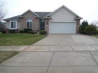 7 Tower Rd, Valparaiso, IN 46385