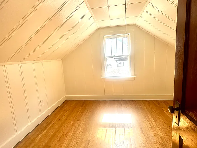 818 Main St #1 — Photo 10