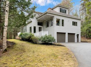 11 Island Pond Rd, Cumberland Foreside, ME 04110