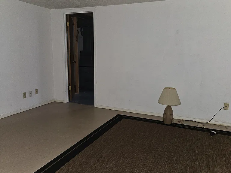 105 E Lincoln St #1-I-1 — Photo 11