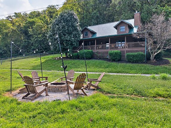 2nd image of 2223 Kentucky River Rd