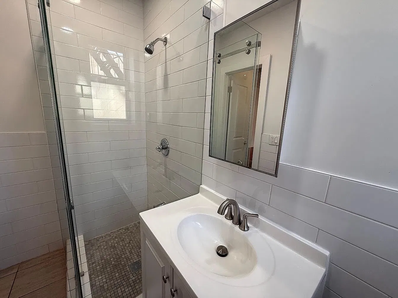 6827 Myrtle Ave — Photo 2
