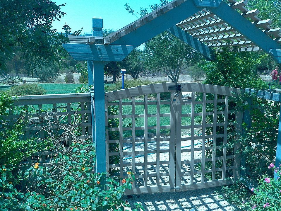 2nd image of 12185 Grapehill Rd
