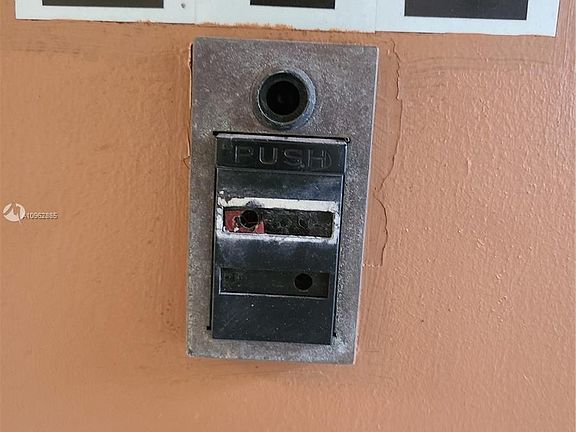 5th image of 5525 Lakewood Cir N APT 212