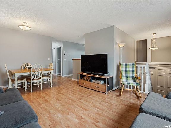 4th image of 1415 Junor Ave