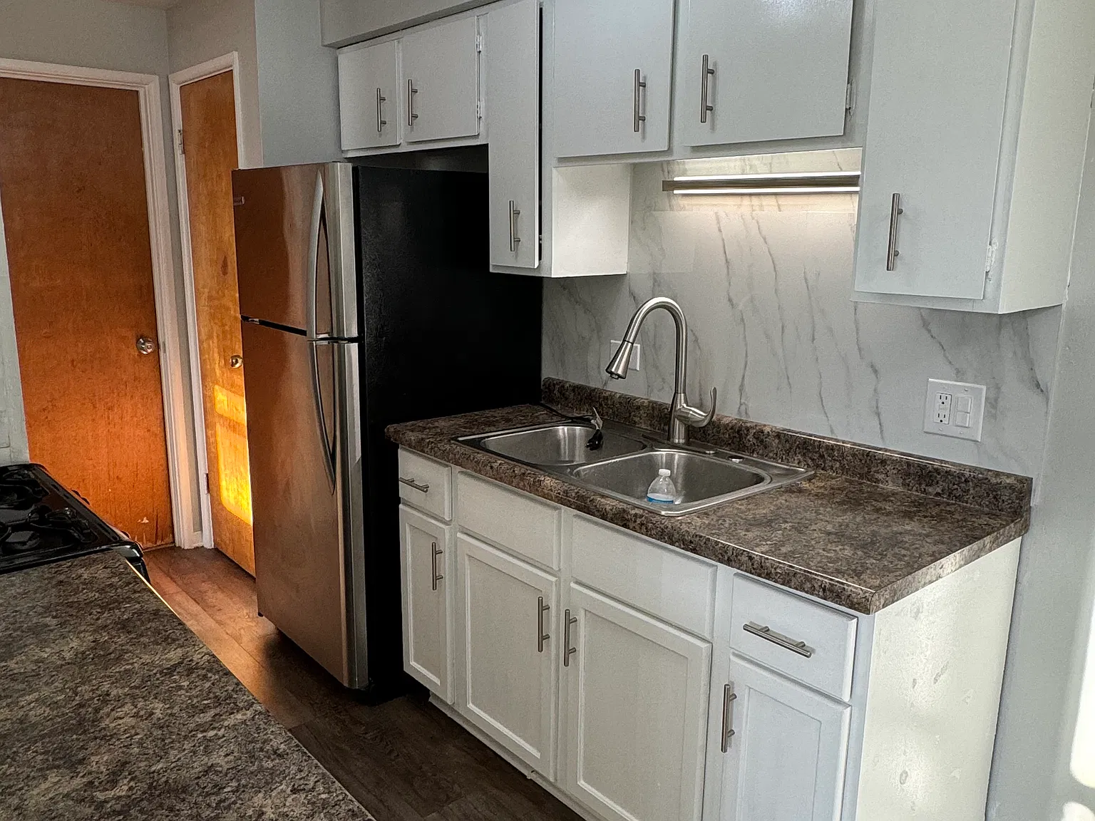 2 bed, 900 sqft, $1,250 — Photo 1