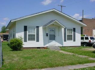 114 W 5th St, Rector, AR 72461