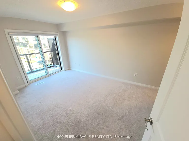 585 Colborne St E — Photo 26