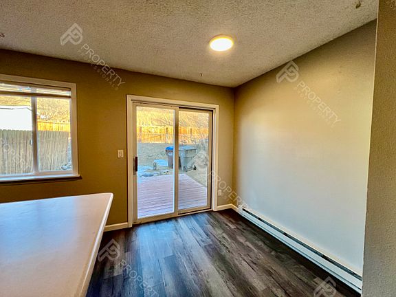 3rd image of 1350 Em Ave #1352
