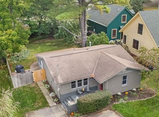 43 Ellis St, Douglas, MI