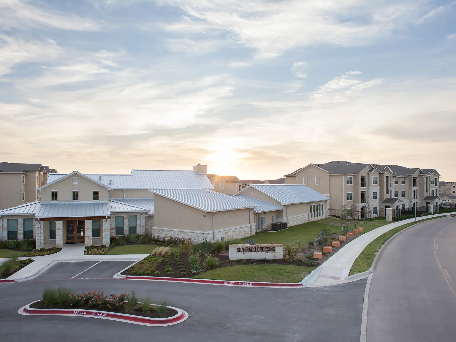 Silverado Apartments — Photo 3