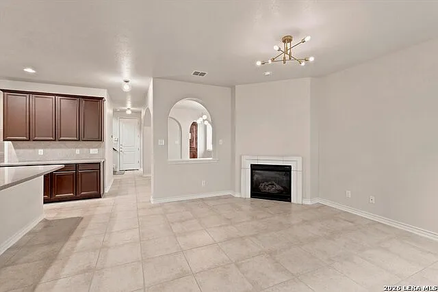 4110 Woodbridge Way — Photo 5