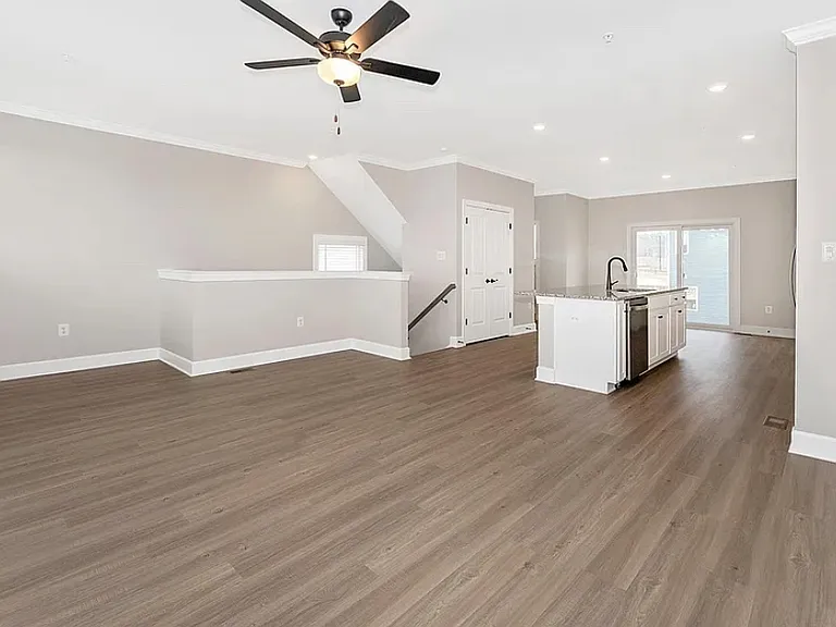 518 Bartholomew Dr — Photo 16