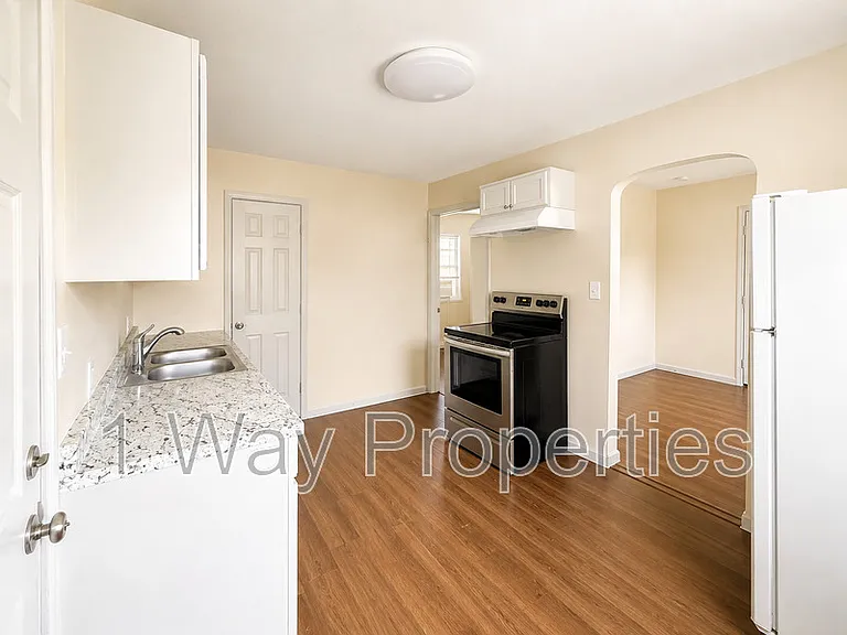 804 Garden Rd #1/2 — Photo 8