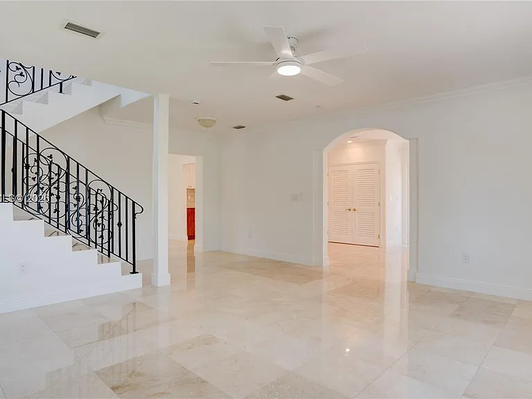 500 SW 51st Ct — Photo 19