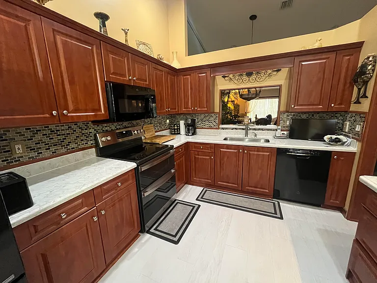6108 Petunia Rd — Photo 5